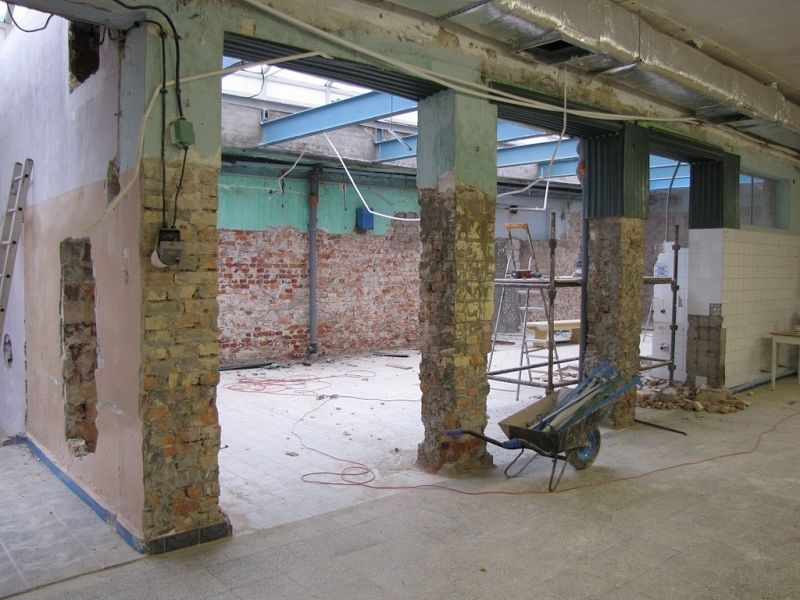 Rozpoczęto przebudowę budynku po byłej pralni na potrzeby Działu Fizjoterapii