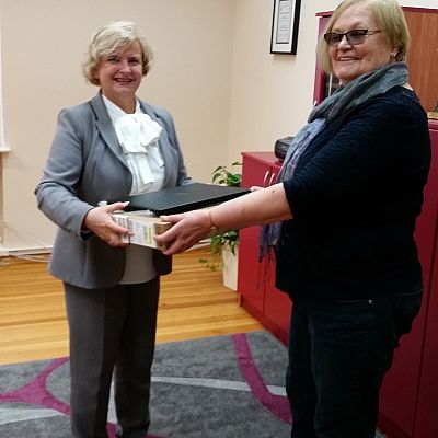 Przekazanie sprzętu komputerowego partnerom projektu