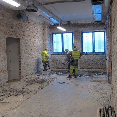 Rozpoczęto przebudowę budynku po byłej pralni na potrzeby Działu Fizjoterapii