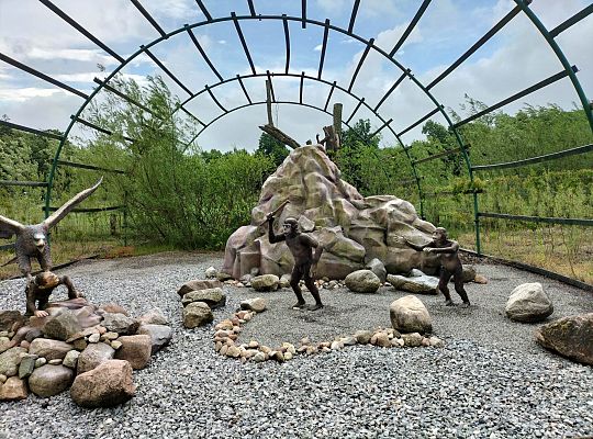 Wycieczka do Parku Ewolucji w Sławotówku