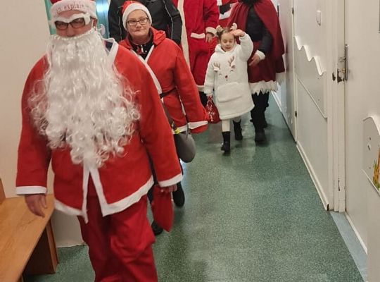 Mikołaje z Lęborskich Klasyków odwiedzili SPS ZOZ