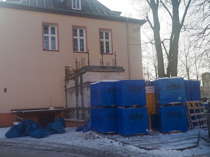 Rozpoczęto budowę windy osobowej